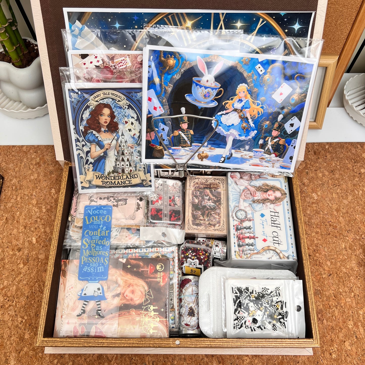 D005- Alice Bundle Wooden Box