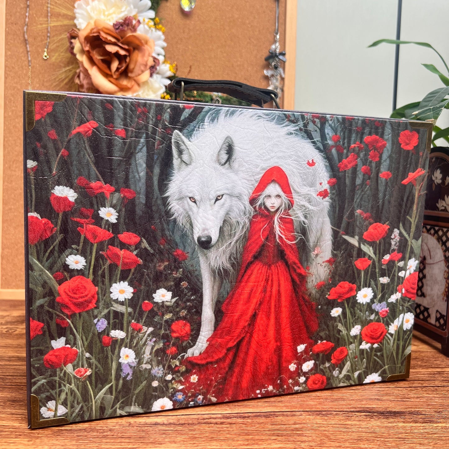 D008-The little red riding hood Wooden Box