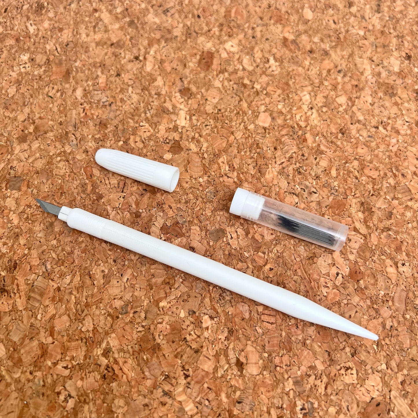 Colorful Craft Cutting Pen Knife with 12 replacements