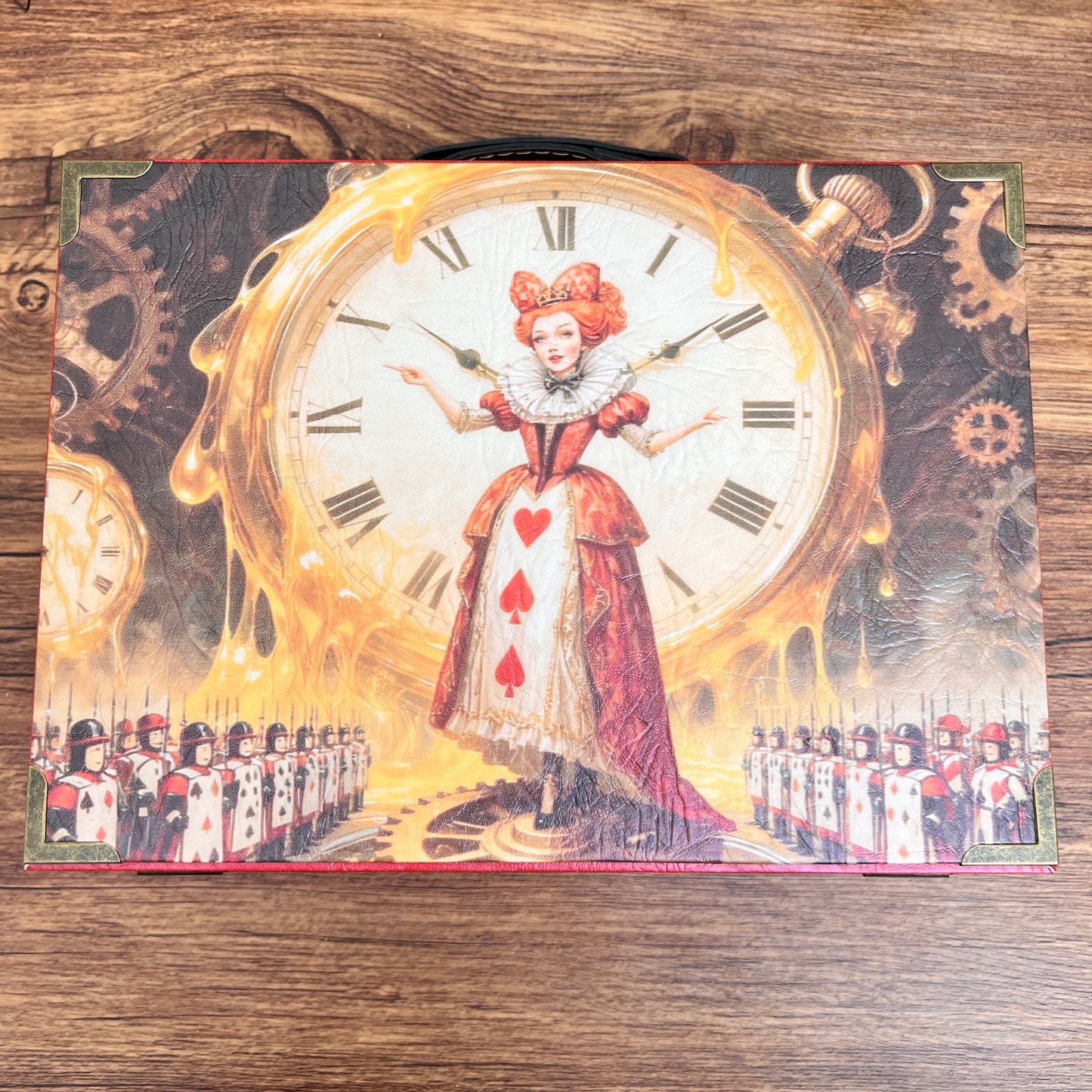 D007-Alice Queen of Heart Wooden Box