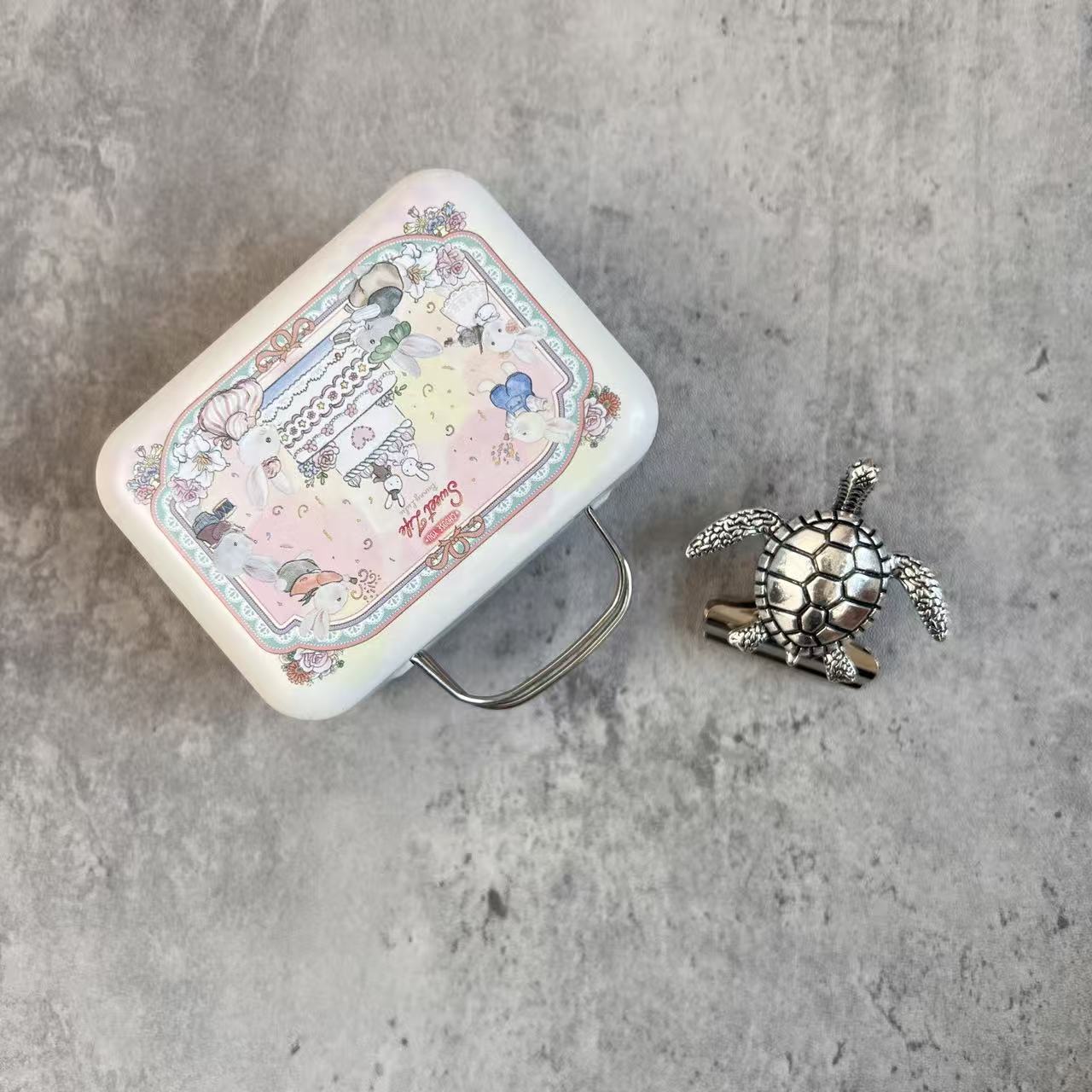 Sunny Handmade Turtle Journal Clips