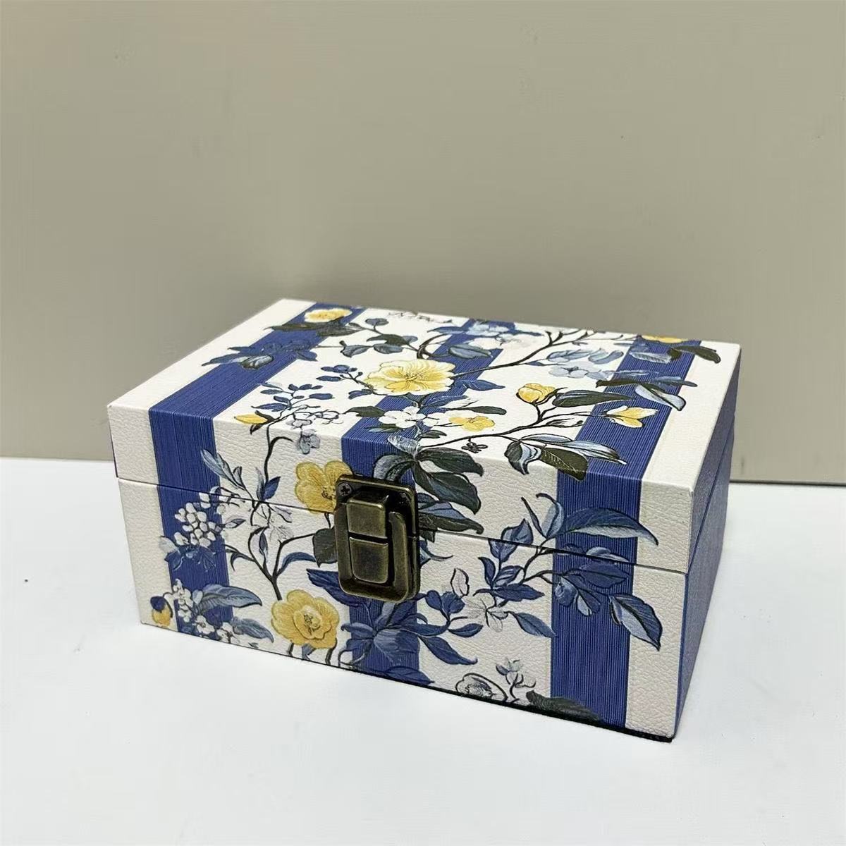 D0015 Flower Wooden Box