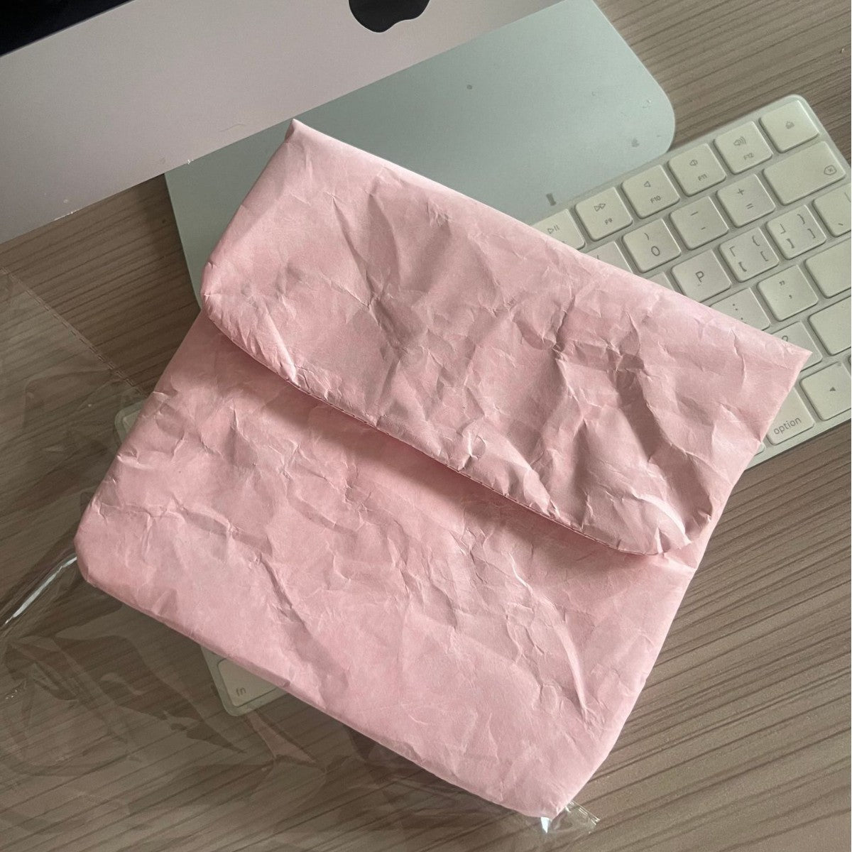 DuPont Paper Waterproof Storage Bag with Magnetic Closure