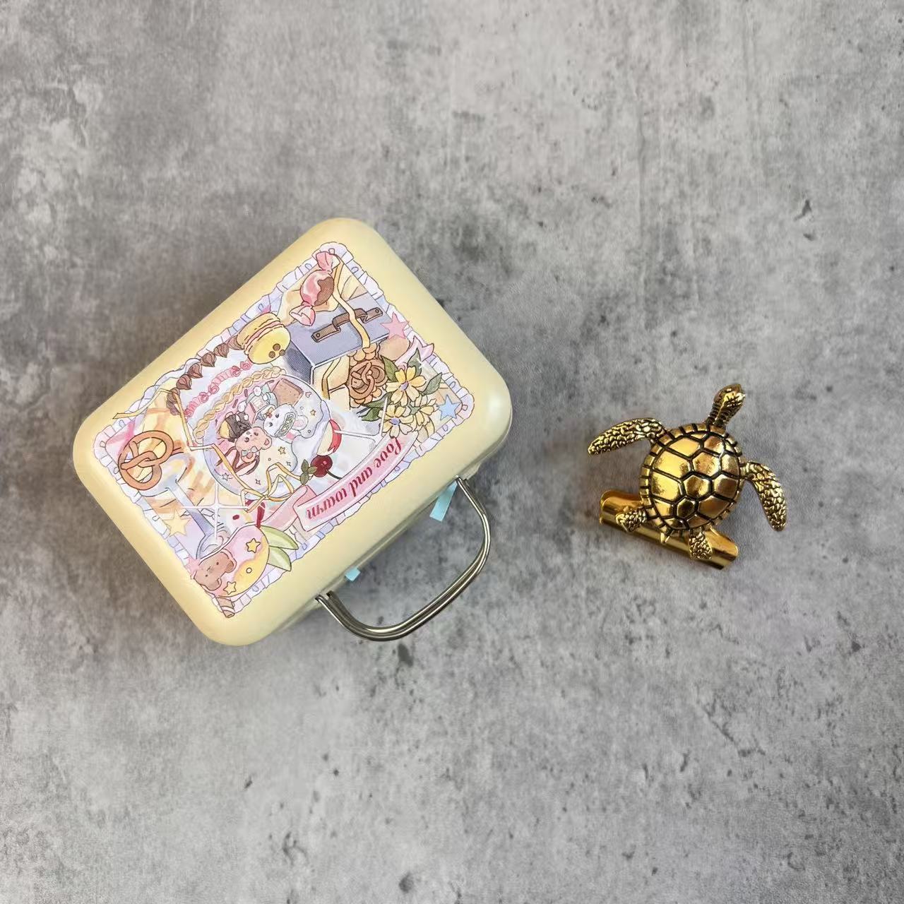 Sunny Handmade Turtle Journal Clips